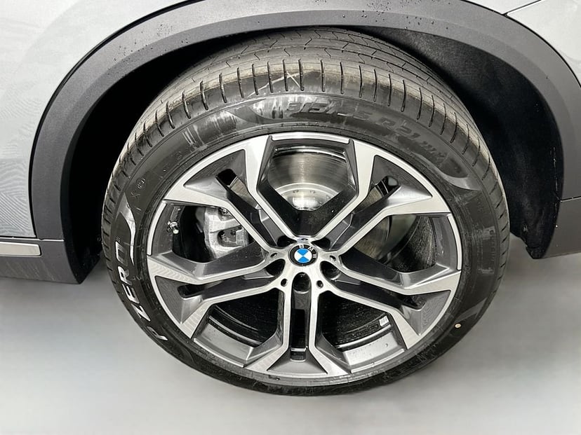 2026 BMW X5 - Image 23