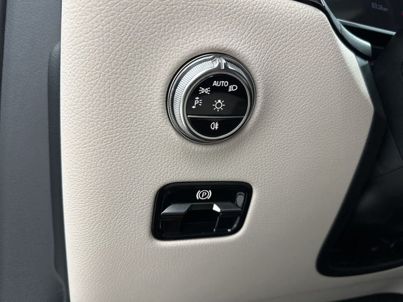 2026 Mercedes-Benz GLC - Image 17