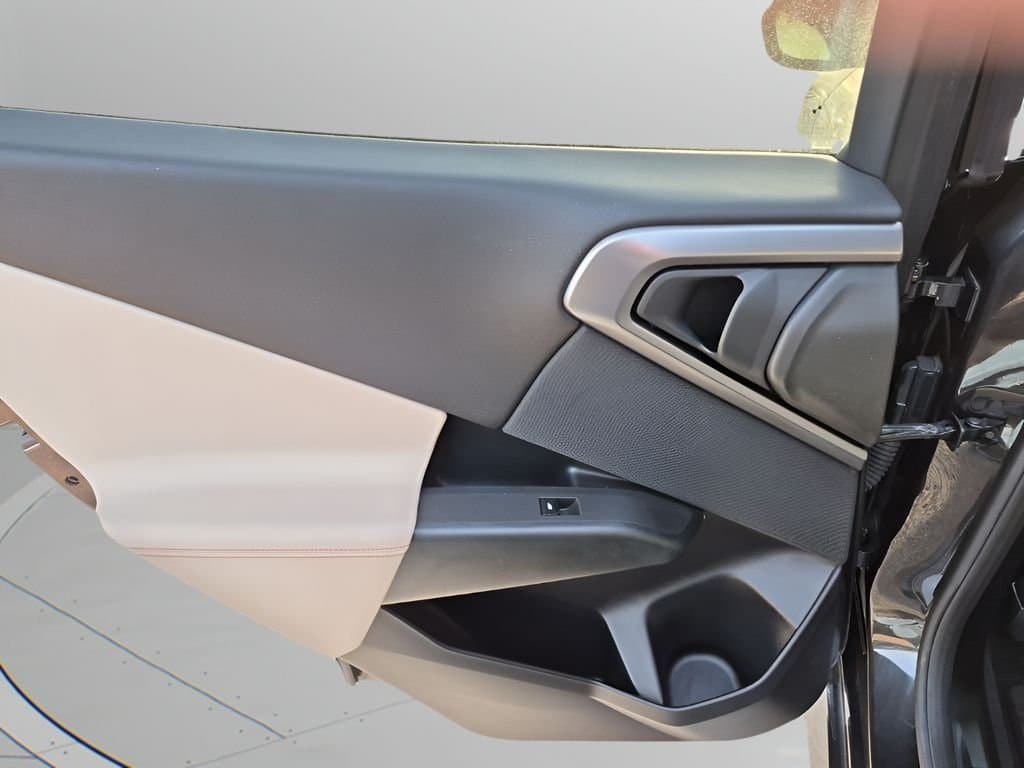 2025 BMW X3 - Image 17