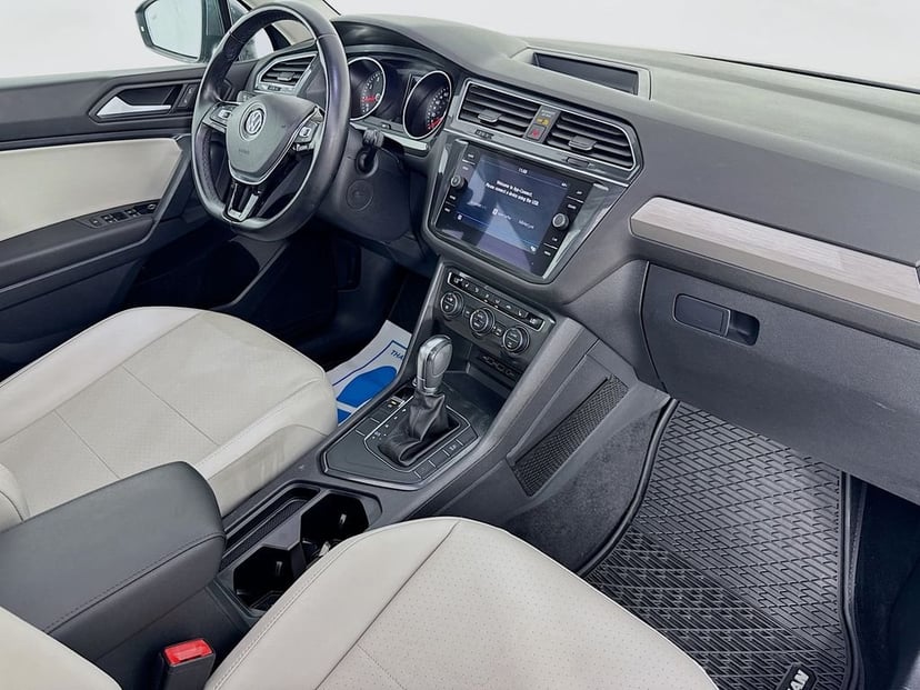 2019 Volkswagen Tiguan - Image 38