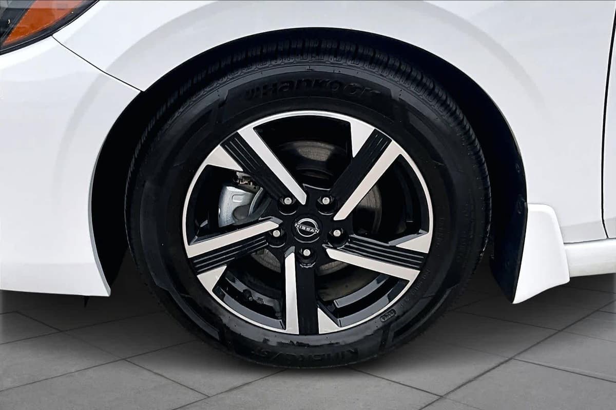 2025 Nissan Sentra - Image 11