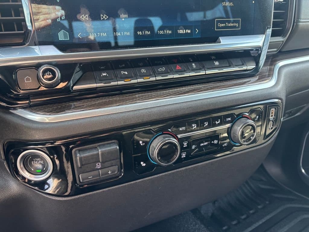 2025 Chevrolet Silverado 1500 - Image 17