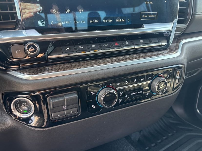 2025 Chevrolet Silverado 1500 - Image 17