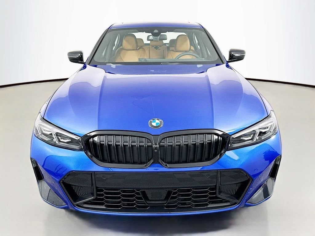 2025 BMW 3 Series - Image 2