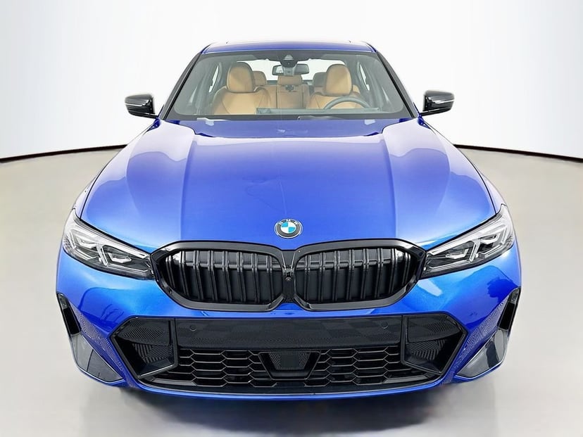 2025 BMW 3 Series - Image 3