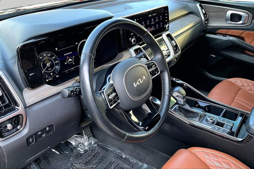 2022 Kia Sorento - Image 18