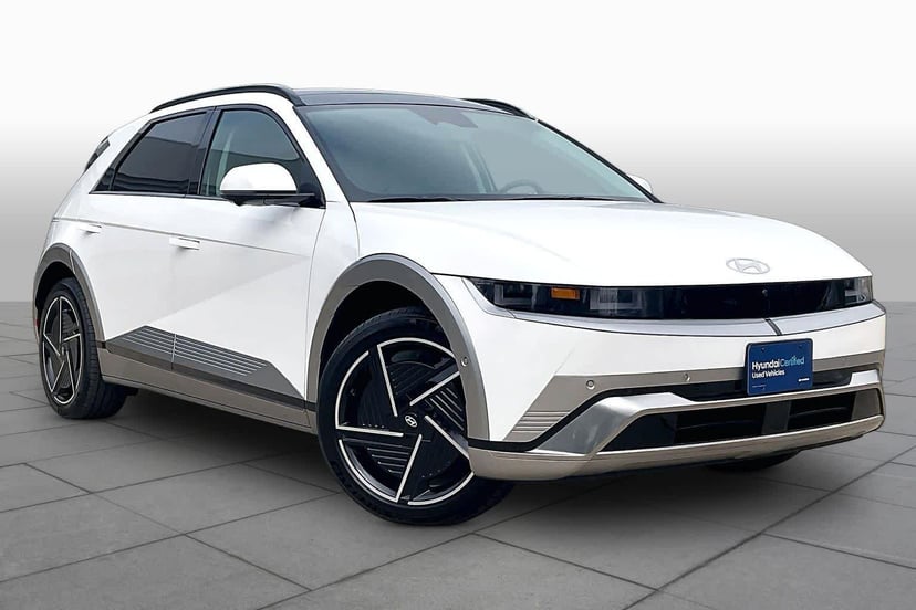 2025 Hyundai IONIQ 5 - Image 2