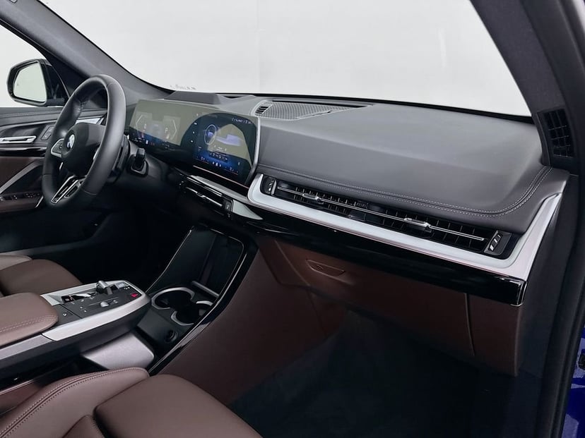 2025 BMW X1 - Image 29