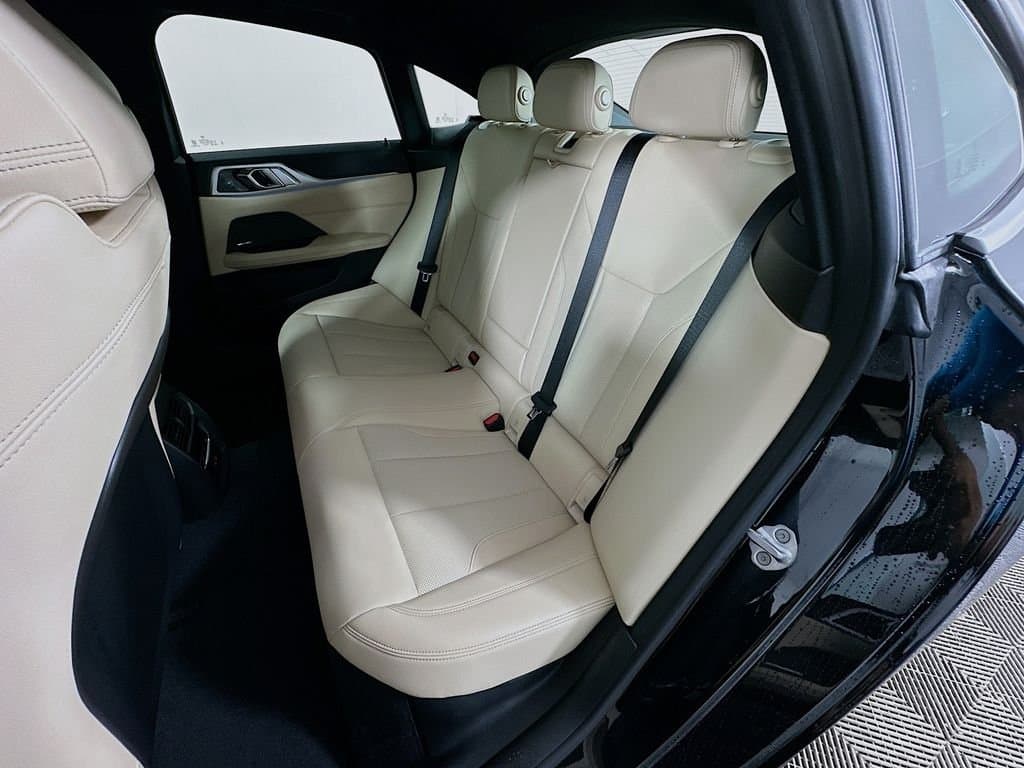 2026 BMW i4 - Image 17