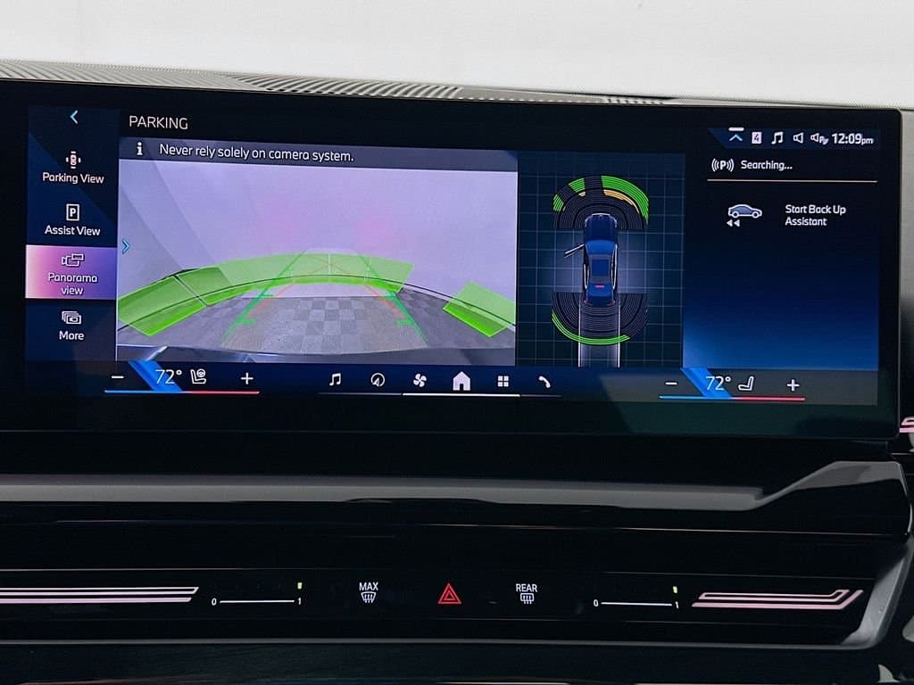 2025 BMW 5 Series - Image 14