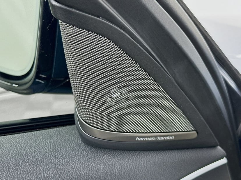 2023 BMW 5 Series - Image 19