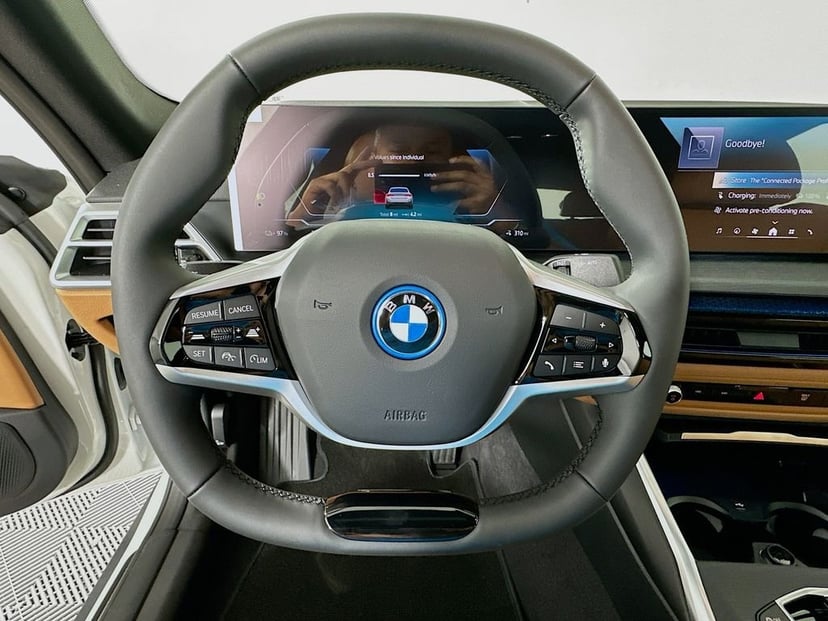 2026 BMW i4 - Image 10
