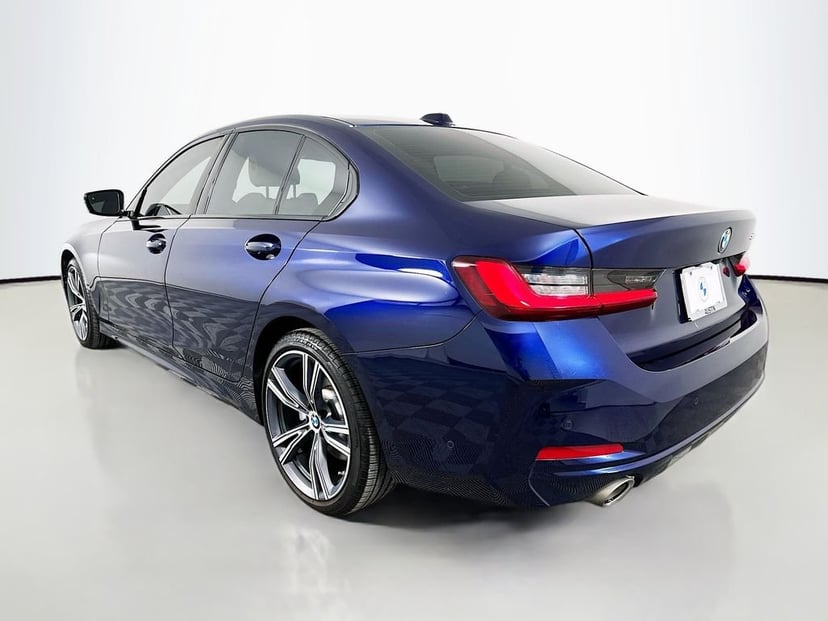 2023 BMW 3 Series - Image 7