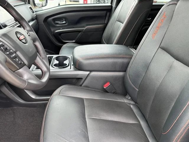 2021 Nissan Titan - Image 12