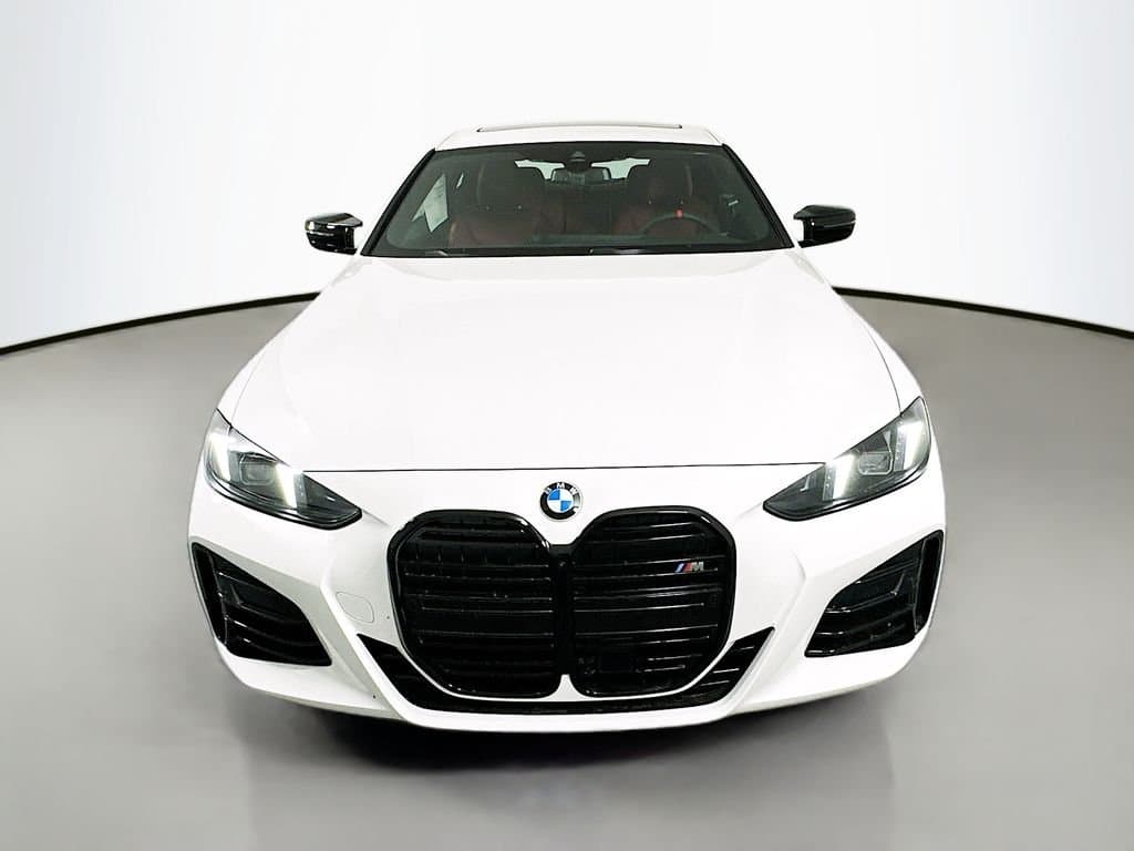 2025 BMW 4 Series - Image 2