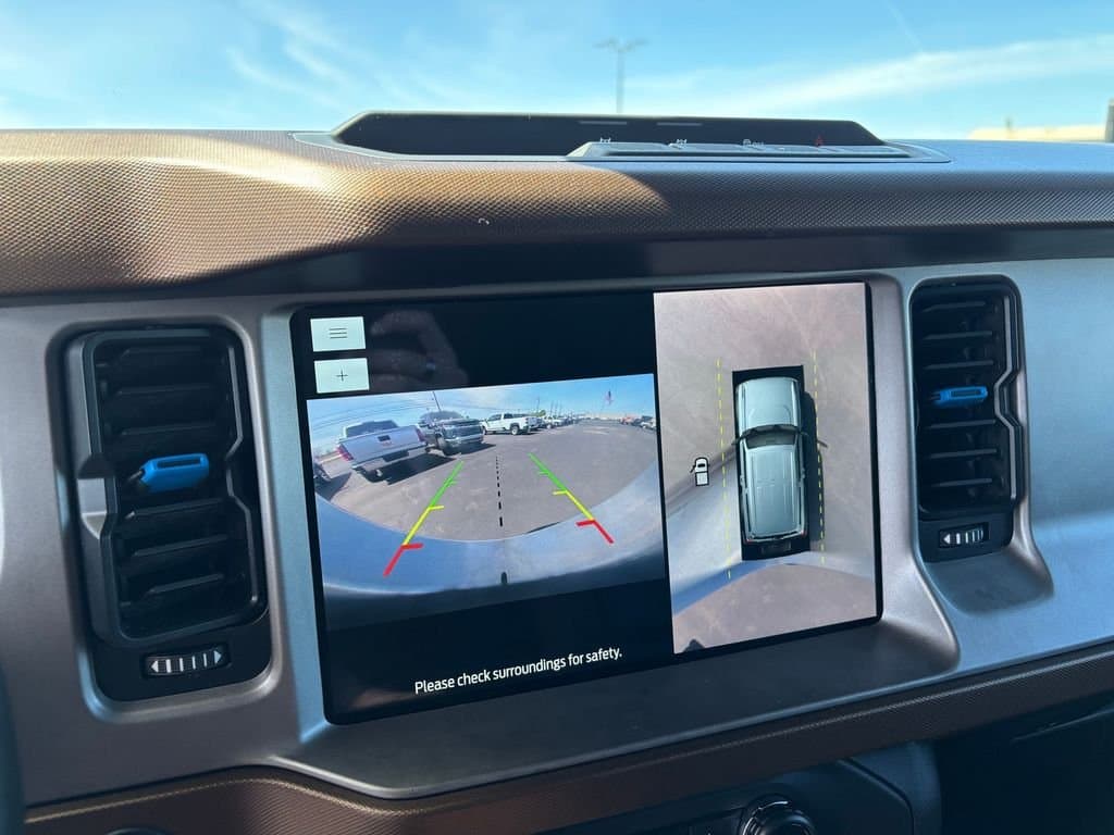 2023 Ford Bronco - Image 22