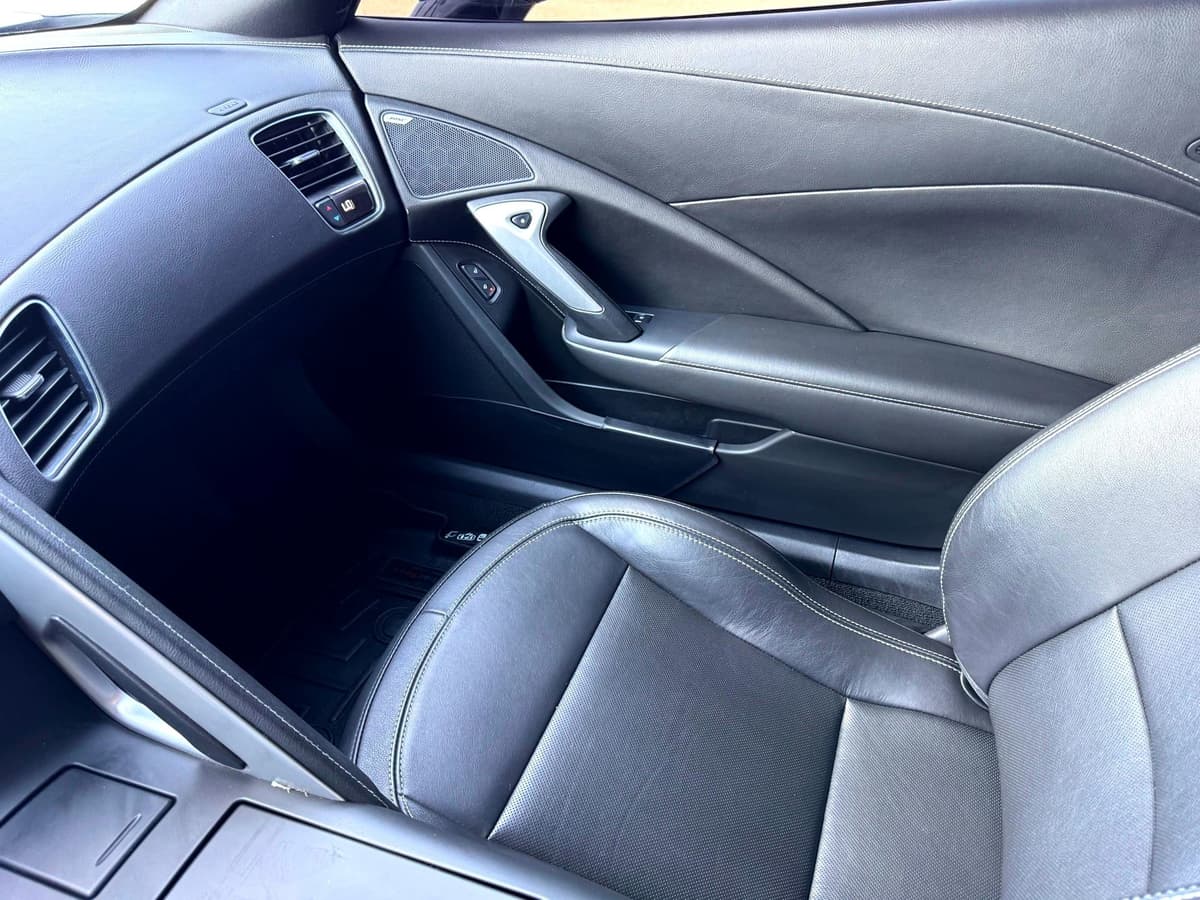 2019 Chevrolet Corvette - Image 33