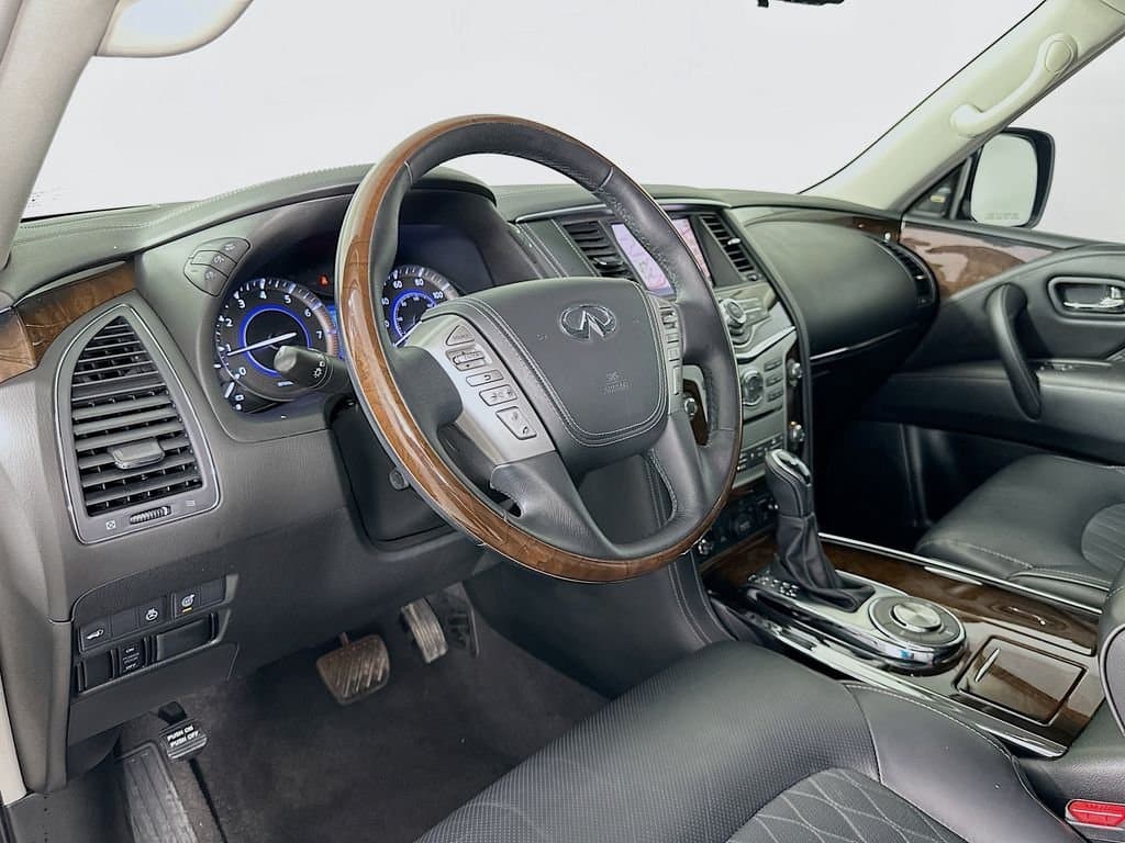 2019 INFINITI QX80 - Image 9