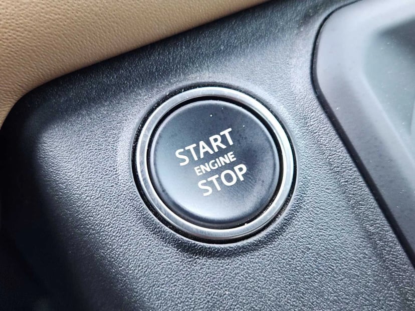 2025 Land Rover Defender - Image 22