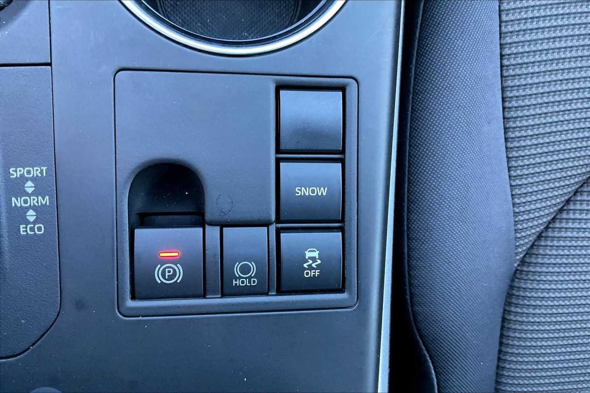 2023 Toyota Highlander - Image 31