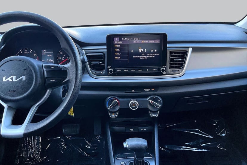 2022 Kia Rio - Image 7