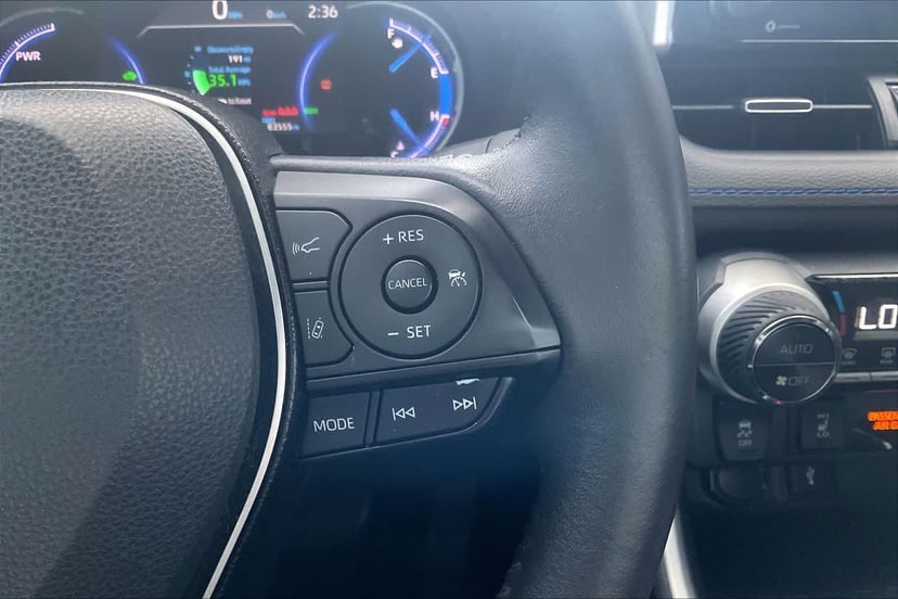2021 Toyota RAV4 - Image 25