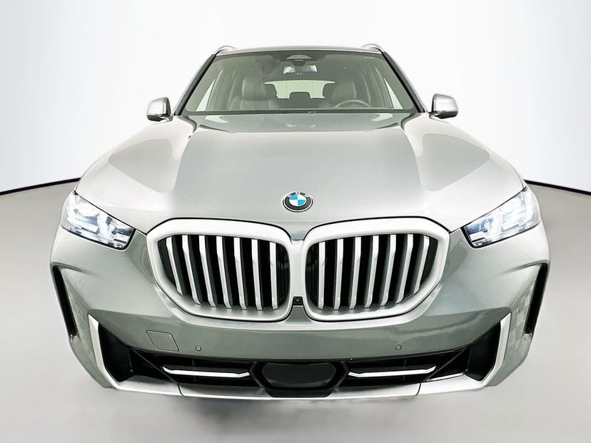 2026 BMW X5 - Image 2