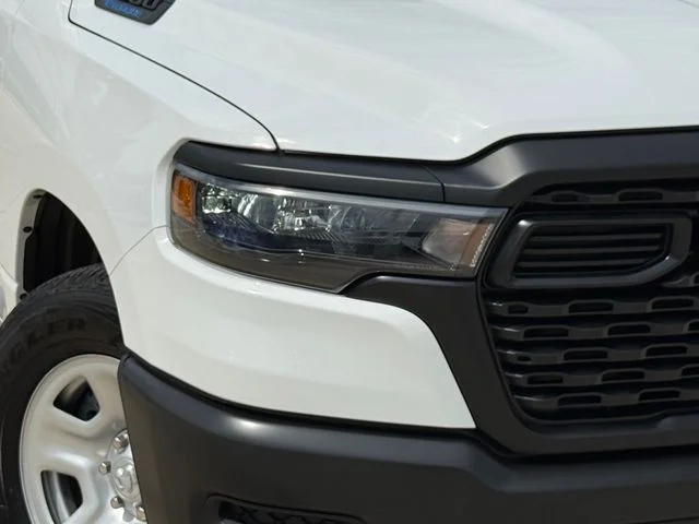 2025 Ram 1500 - Image 3