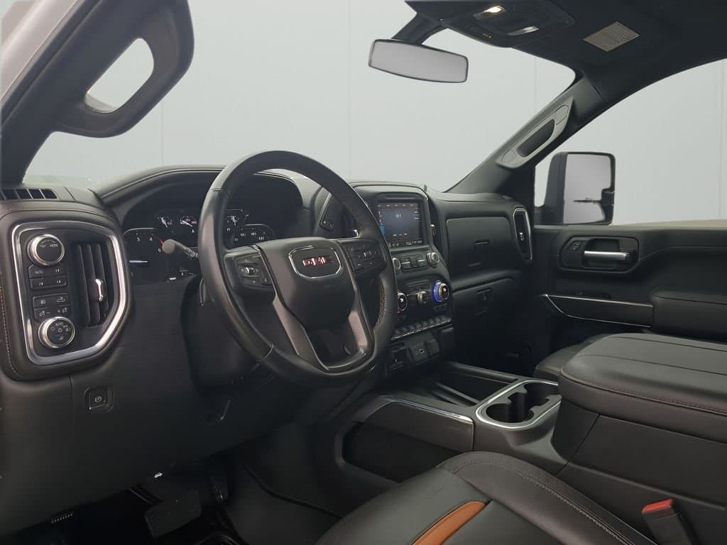 2023 GMC Sierra 2500HD - Image 30