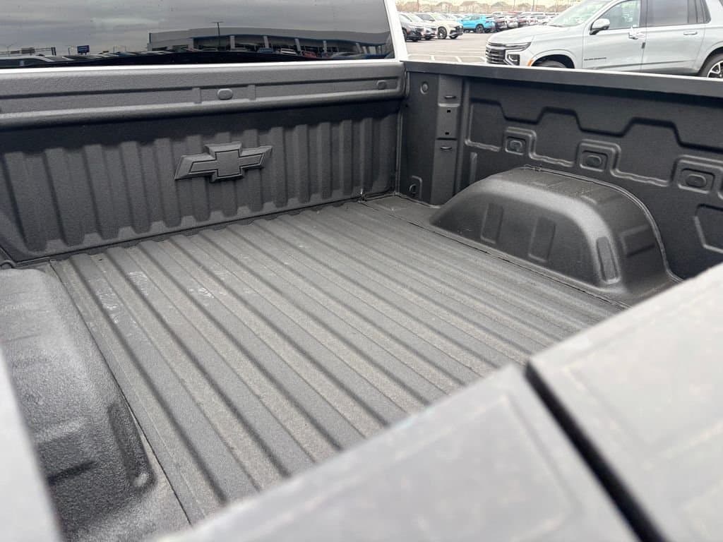 2025 Chevrolet Silverado 1500 - Image 32