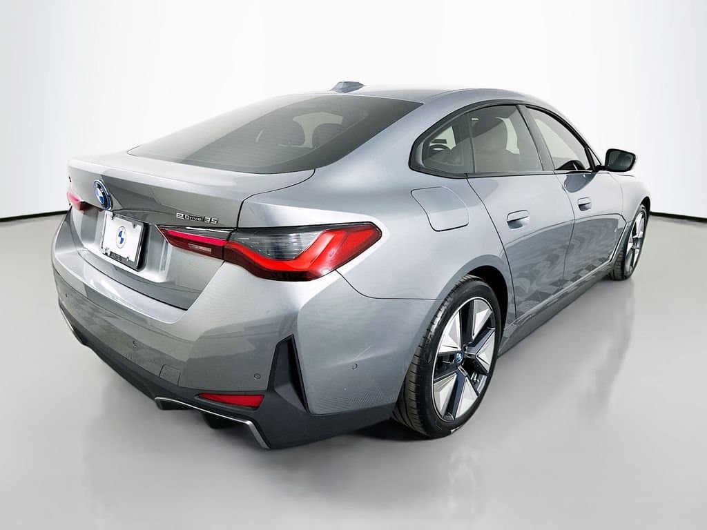 2023 BMW i4 - Image 5