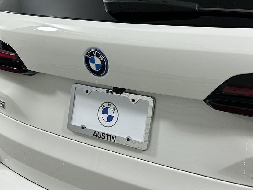 2026 BMW X5 - Image 22
