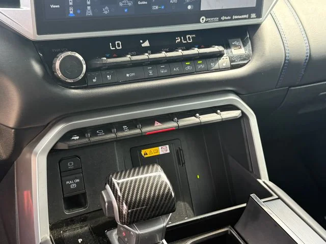 2023 Toyota Tundra Hybrid - Image 21