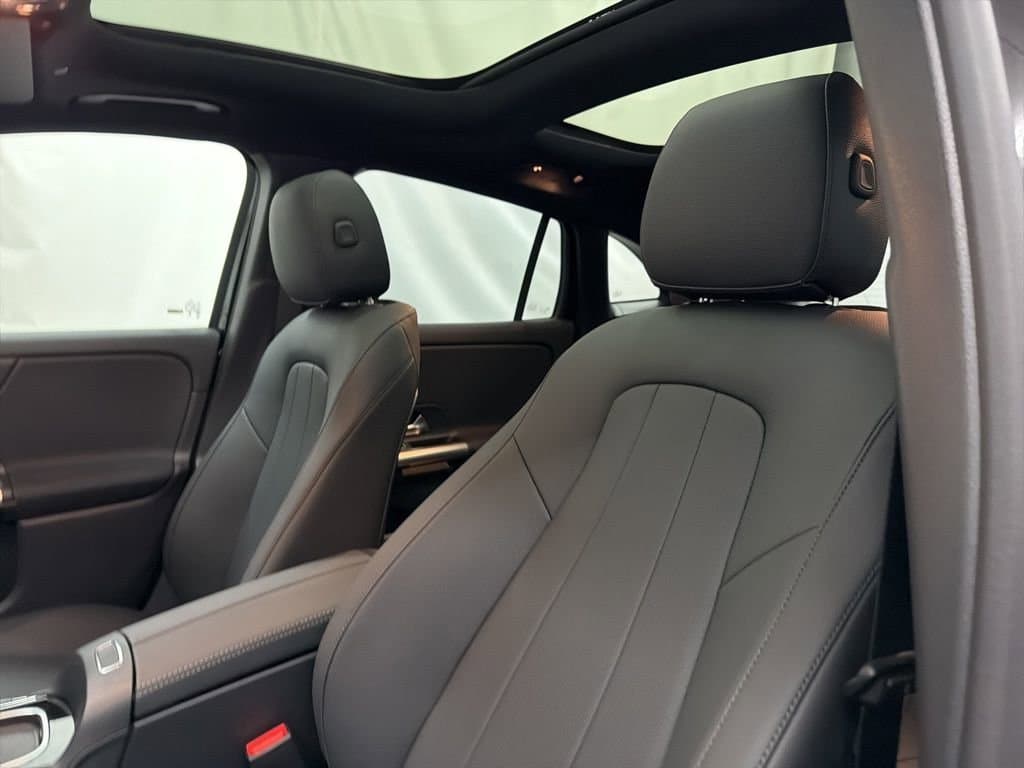 2026 MERCEDES-BENZ GLA - Image 49