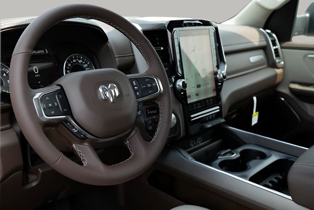 2025 Ram 1500 - Image 7