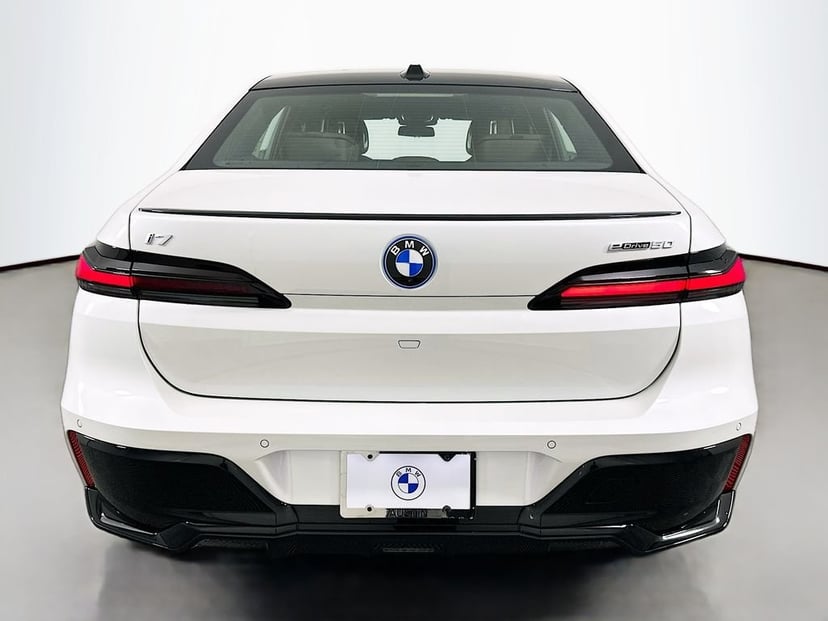 2026 BMW i7 - Image 6
