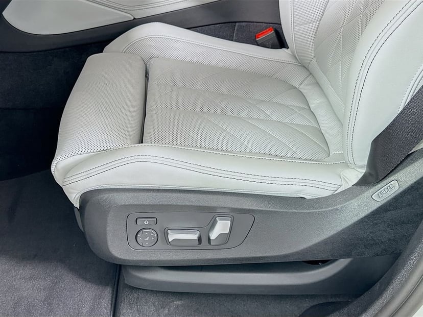 2027 BMW X6 - Image 21