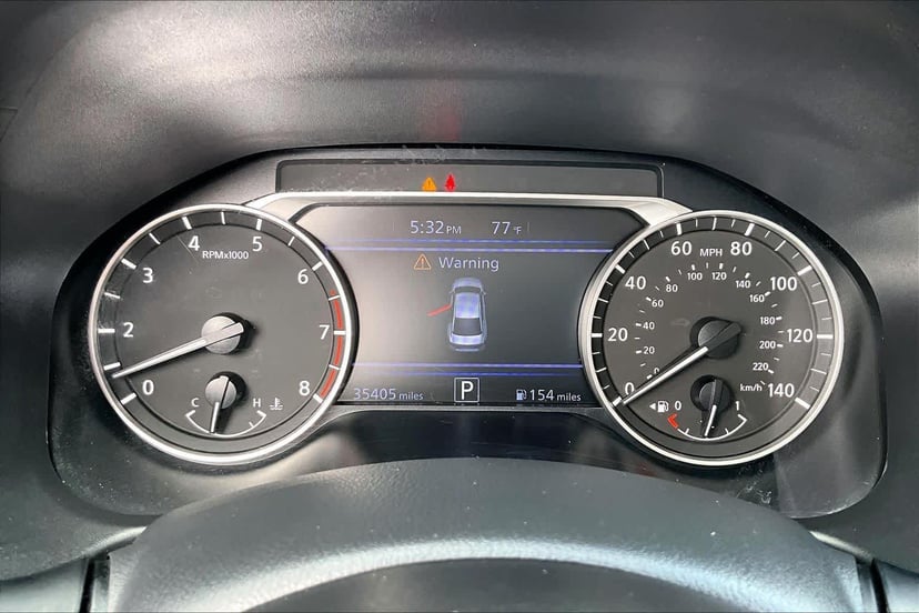 2020 Nissan Altima - Image 26