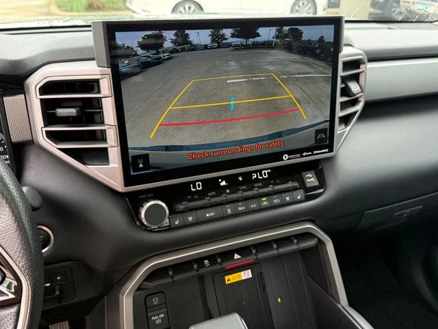 2023 Toyota Tundra - Image 18