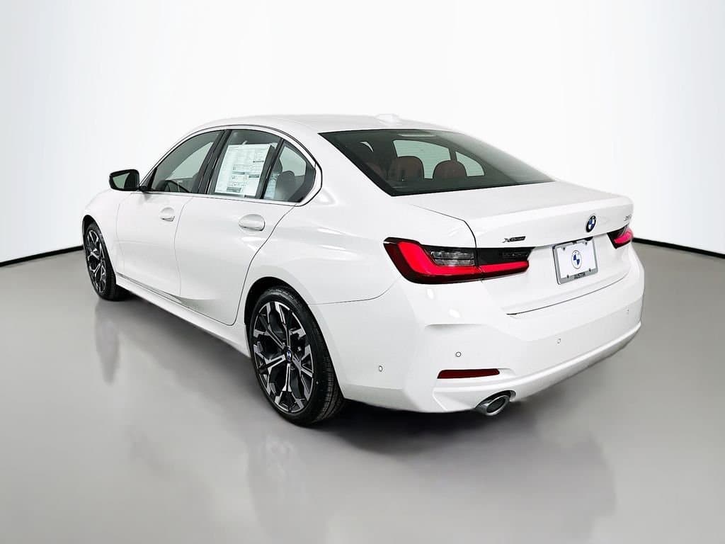 2026 BMW 3 Series - Image 7