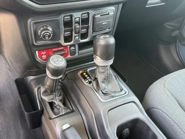 2024 Jeep Wrangler - Image 20