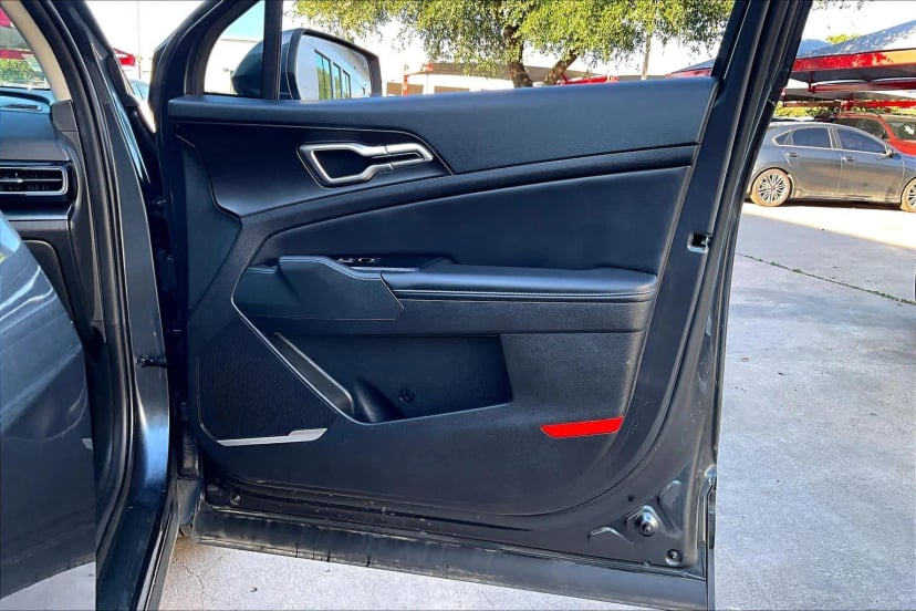 2023 Kia Sportage - Image 22