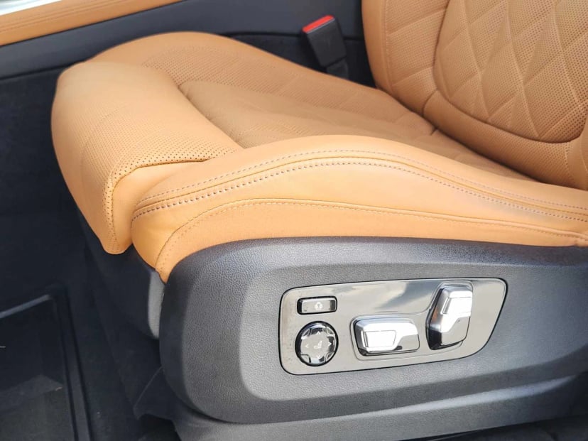 2024 BMW X7 xDrive40i - Image 23