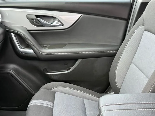 2025 Chevrolet Blazer - Image 12