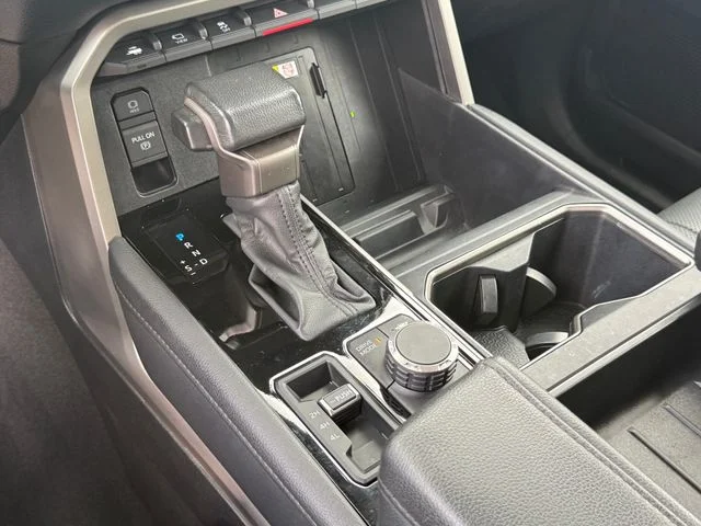 2023 Toyota Tundra - Image 20