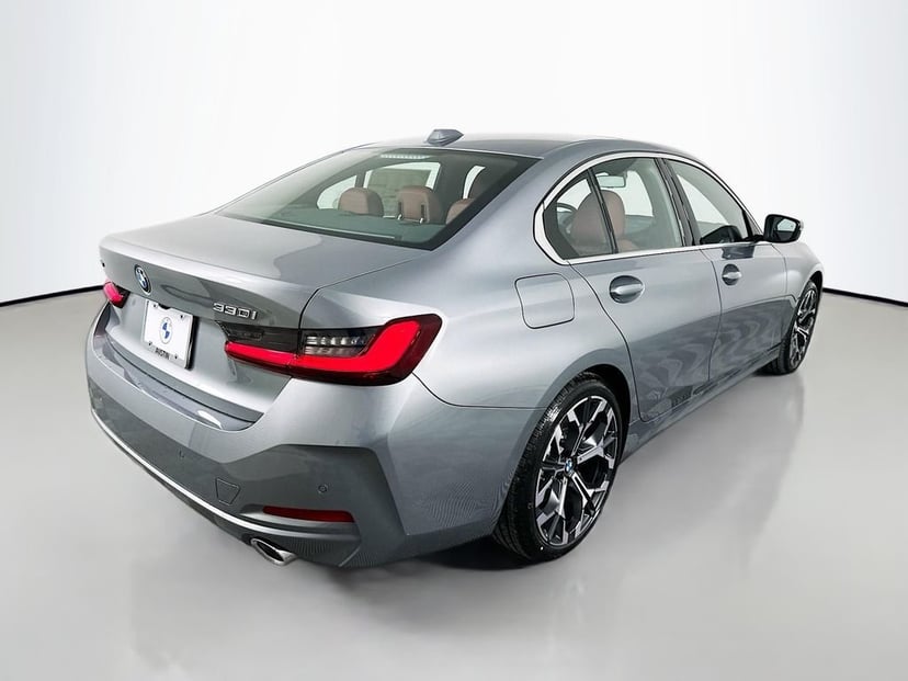 2026 BMW 3 Series - Image 5