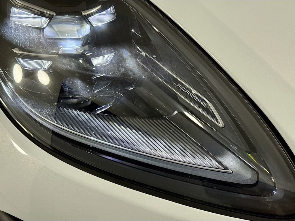 2024 PORSCHE Macan - Image 41