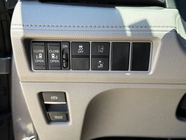 2019 Honda Odyssey - Image 17