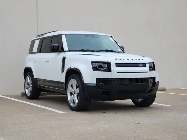 2026 Land Rover Defender 110 - Image 2