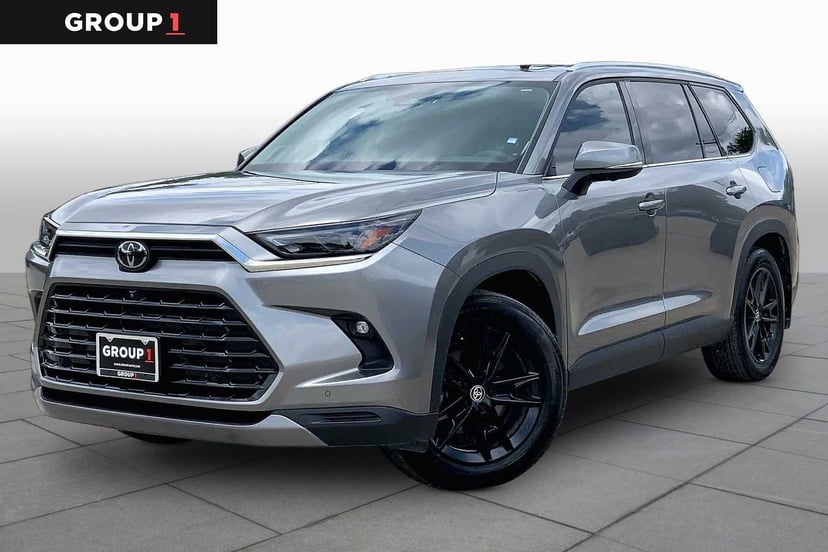 2025 Toyota Grand Highlander - Image 1